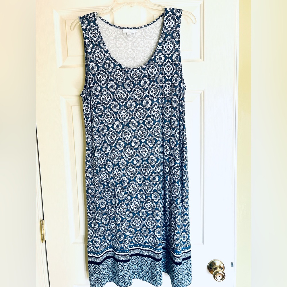 J.Jill sleeveless, pull-on women’s knit dress with pockets (size M & NWOT)
